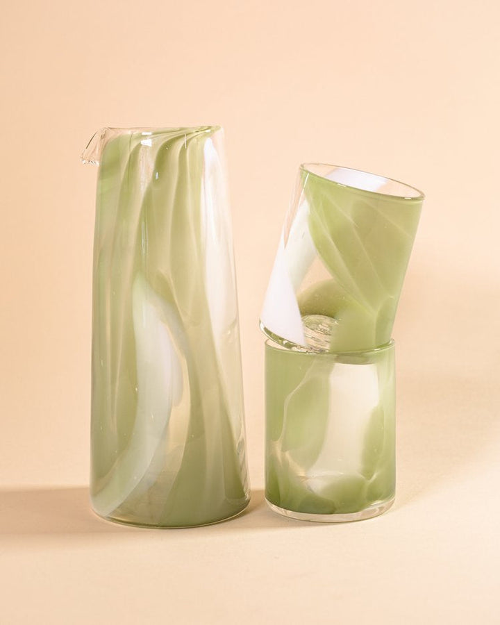 Bow Pitcher