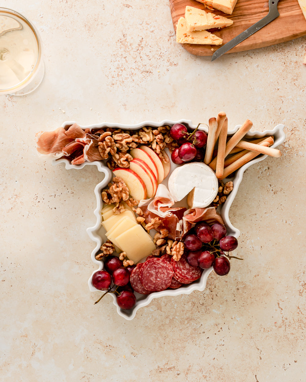 Spain World Plate tapas tray. Spain world plate meat and cheese tray. Spain plate charcuterie board. Spain charcuterie plate.  Spain appetizer tray. Spain appetizer dish. Spain appetizer plate. Spain app plate. Spain tapas plate. Spain baking dish. Spain bakeware. Spain cook gift. Spain baking gift. 